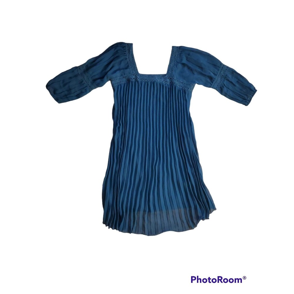 Solitaire Pleated Square Neckline Dress - S
